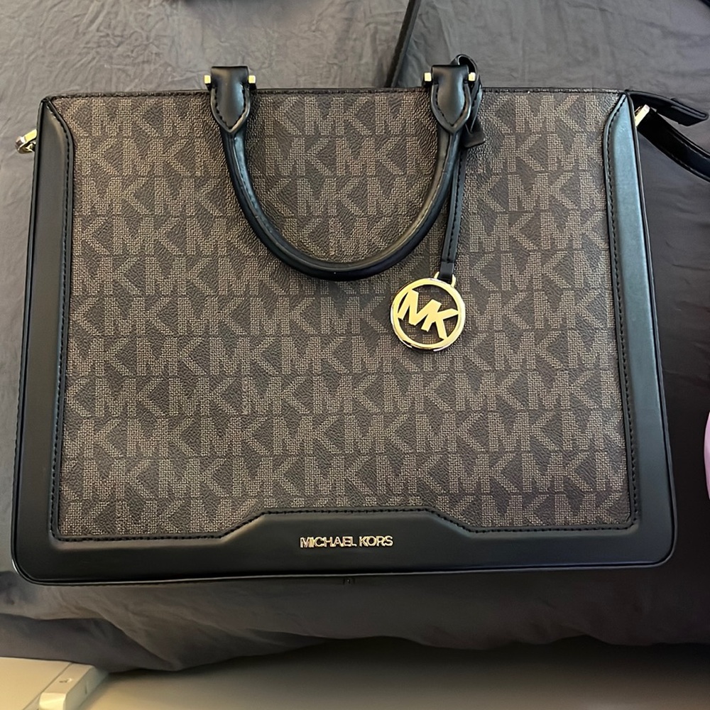 Michal kors bag